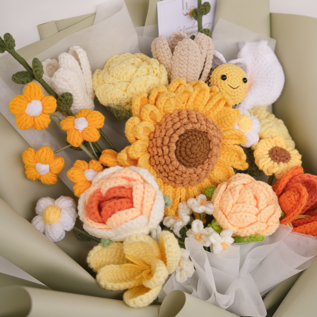 Crochet Graduation Flower Bee Sunflower Bouquet Handmade