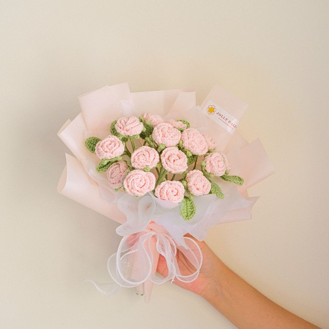 Soft Crush - Petite Crochet Rose Bouquet