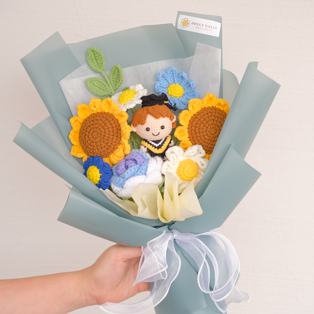 crochet flower M size bouquet with full body graduation doll boy