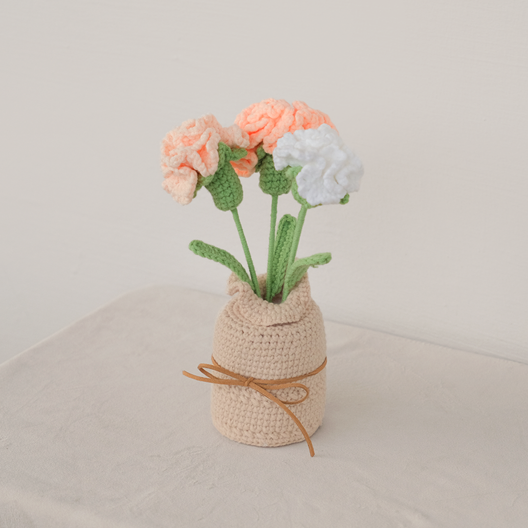 Crochet Carnation Vase