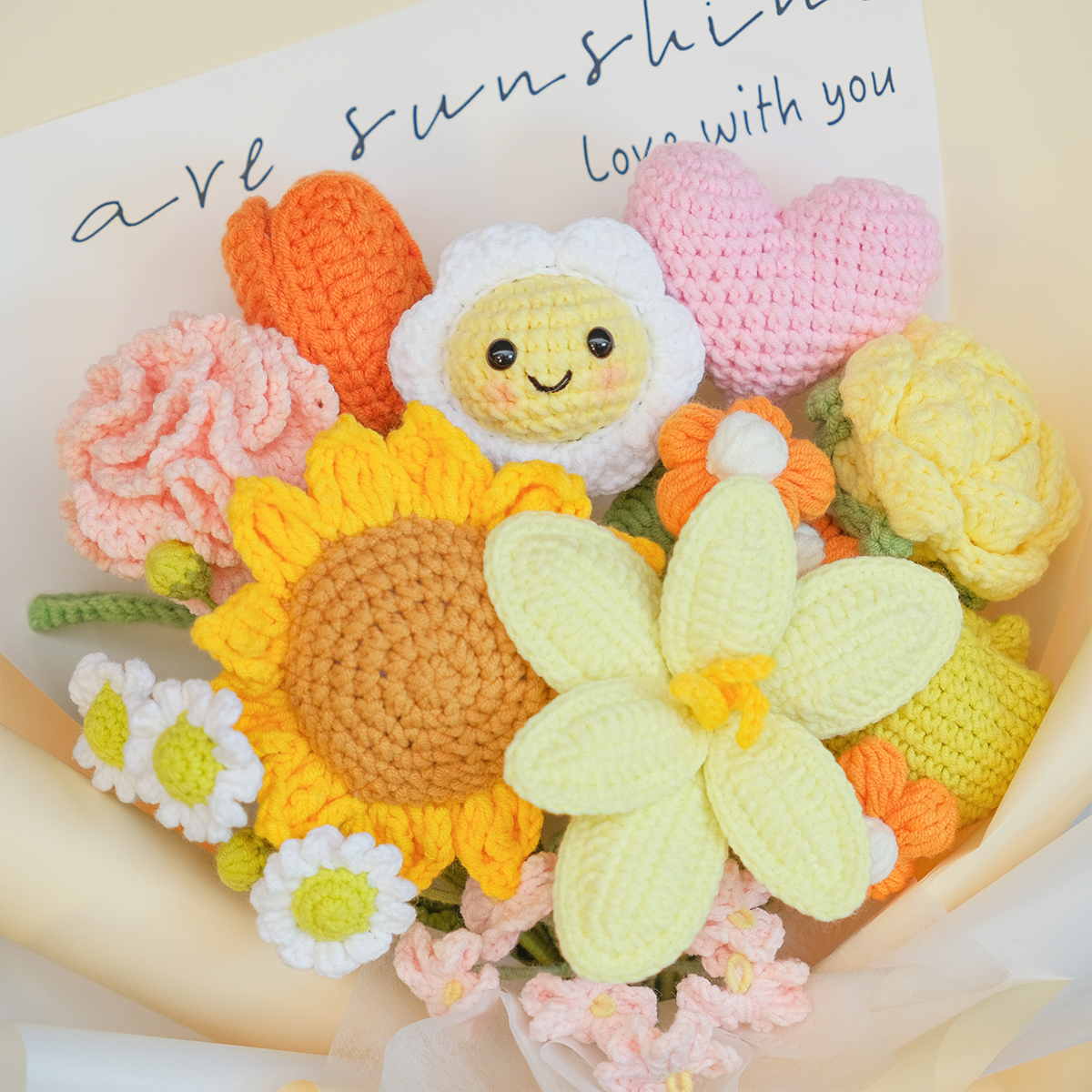 mini crochet daisy with crochet flower bouquet