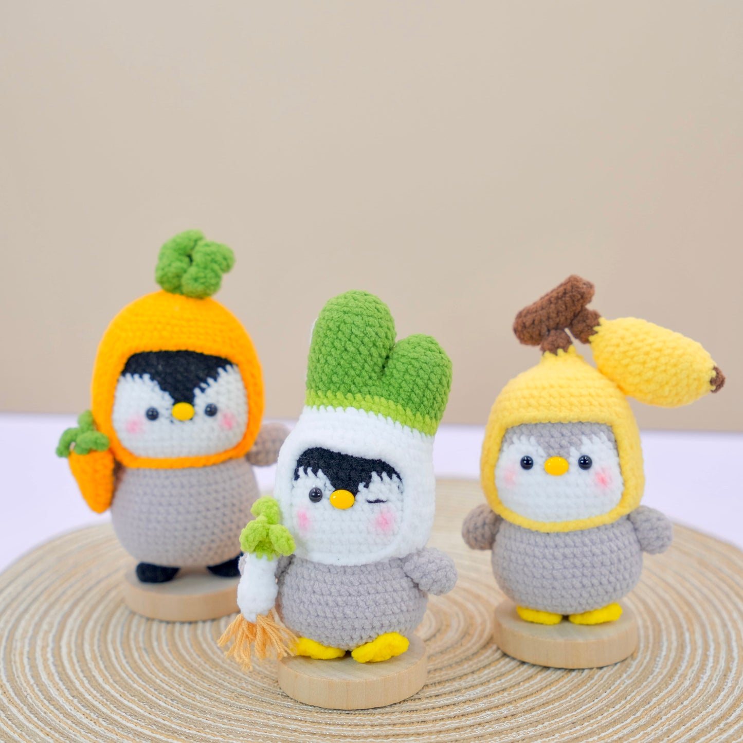 Foodie Penguin - Handmade Crochet Amigurumi Gifts