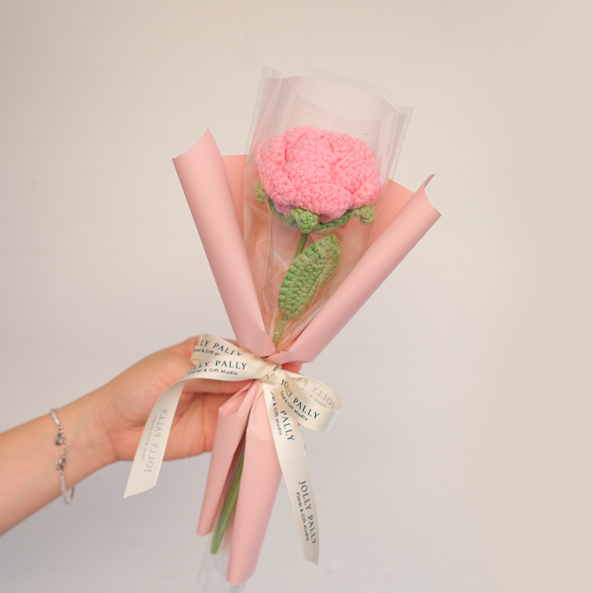 single pink rose bouquet handmade crochet flowers budget qixi 七夕情人节 钩织花束 新加坡 chinese valentines day