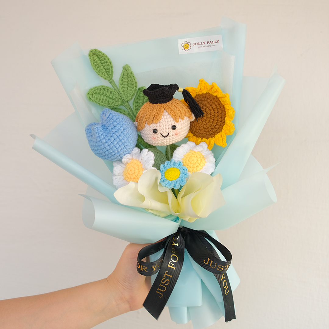 crochet sunflower S size bouquet with mini graduation doll boy