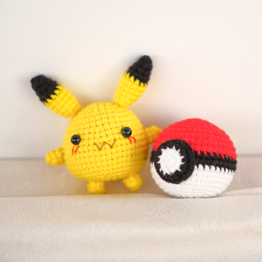 Pikachu & Pokeball