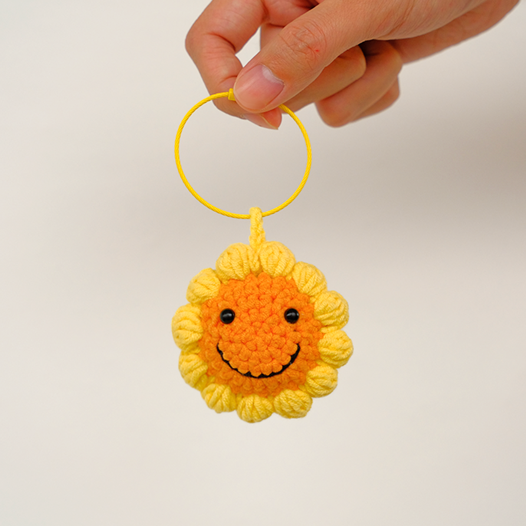 Smiley Pally Flower Keychain