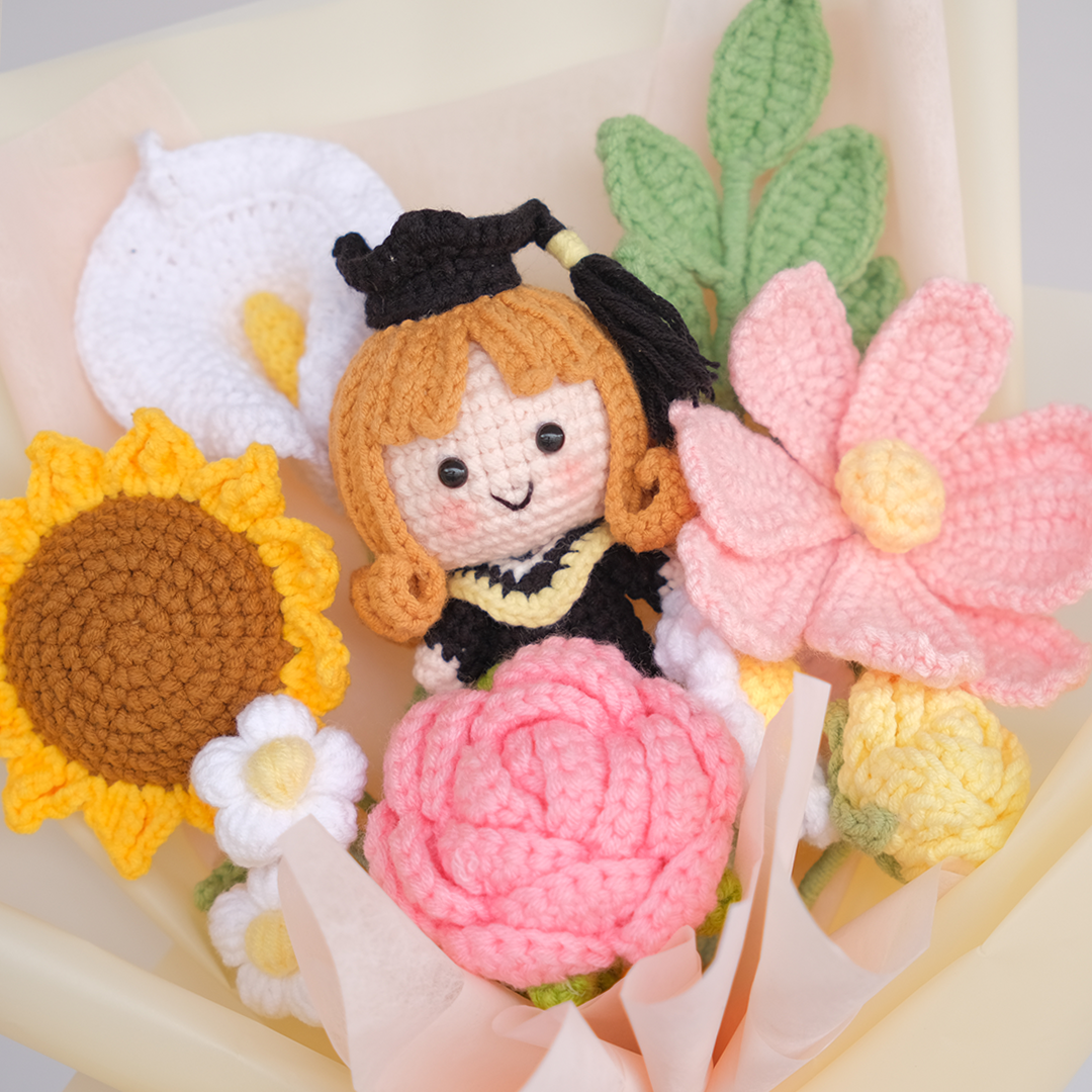 crochet flower M size bouquet with full body graduation doll girl